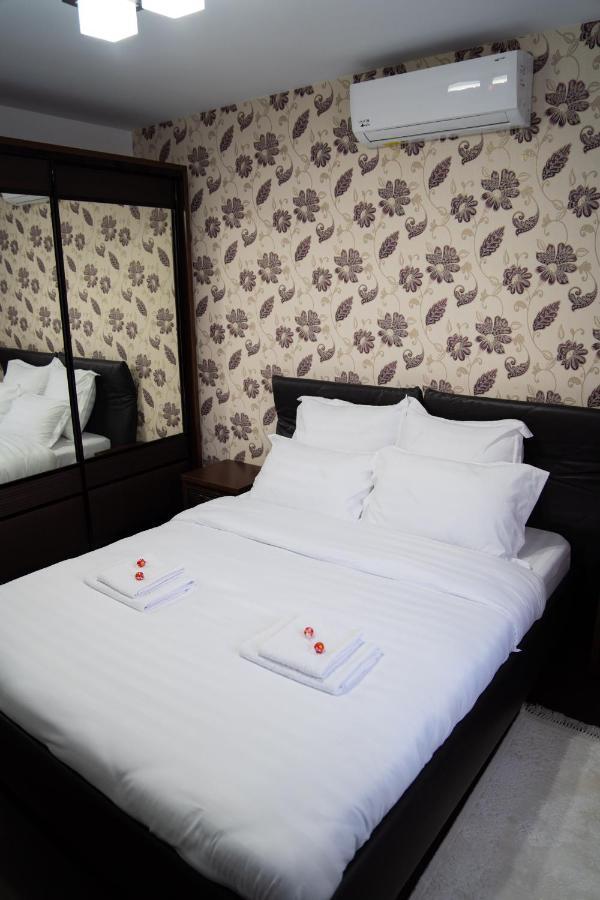 Ultracentral Golden Apartament 2 Szucsáva Kültér fotó