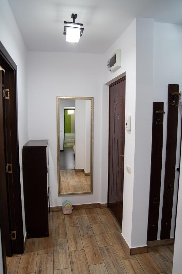 Ultracentral Golden Apartament 2 Szucsáva Kültér fotó