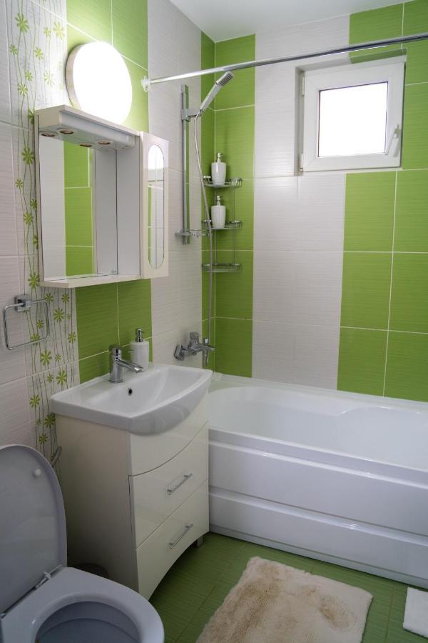 Ultracentral Golden Apartament 2 Szucsáva Kültér fotó