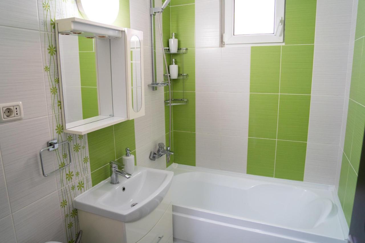 Ultracentral Golden Apartament 2 Szucsáva Kültér fotó