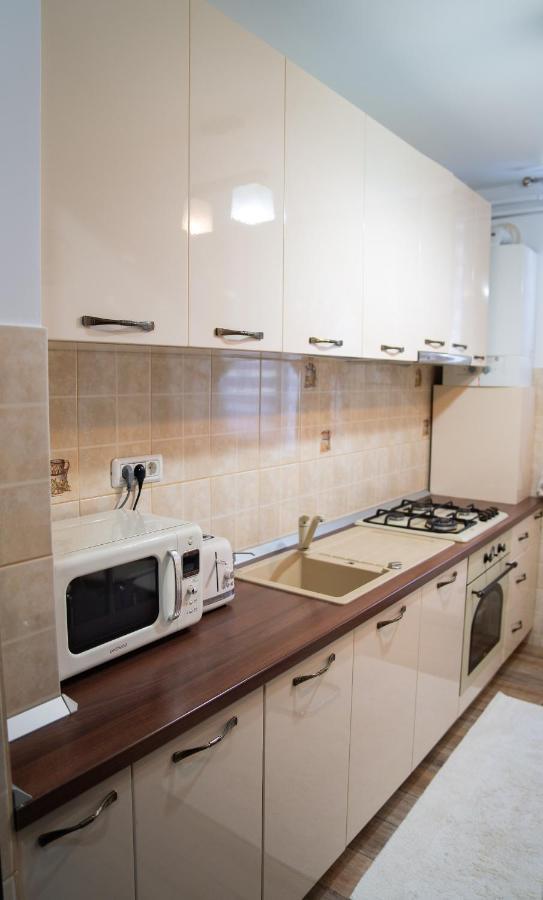 Ultracentral Golden Apartament 2 Szucsáva Kültér fotó