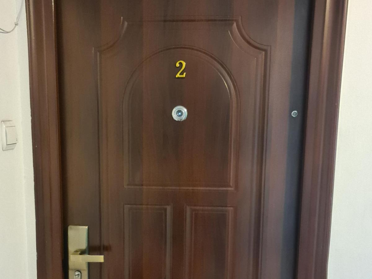 Ultracentral Golden Apartament 2 Szucsáva Kültér fotó